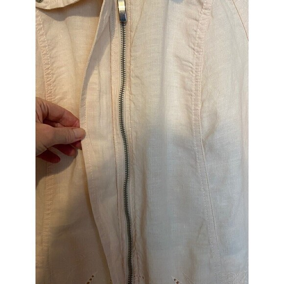 Chico’s 100% Linen Peach Eyelet Lace Zip Up Lightweight Tunic Size 1P Medium Top - Picture 4 of 9